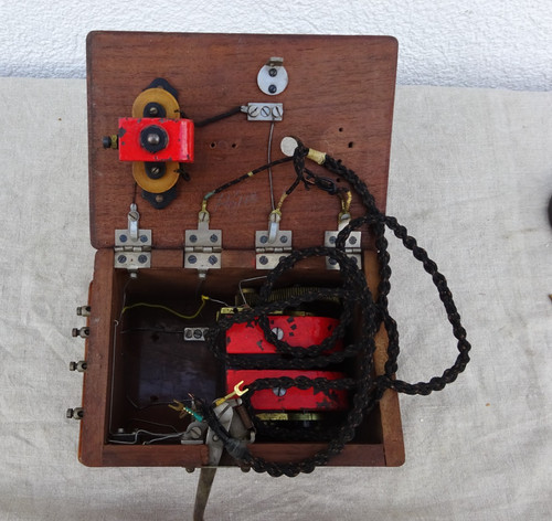 Altes holz wandtelefon - altes,