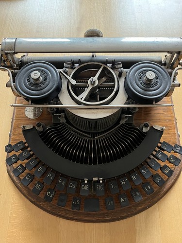 The hammond typewriter - hammond,