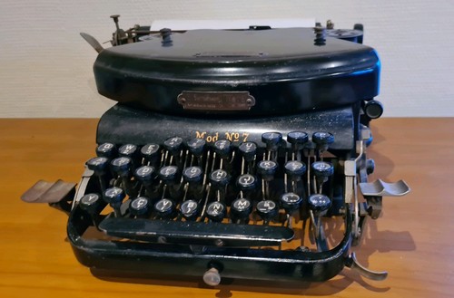 Adler schreibmaschine um - adler,