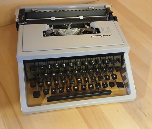 Schreibmaschine olivetti dora - olivetti,