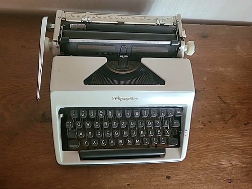 Olympia schreibmaschine - olympia,